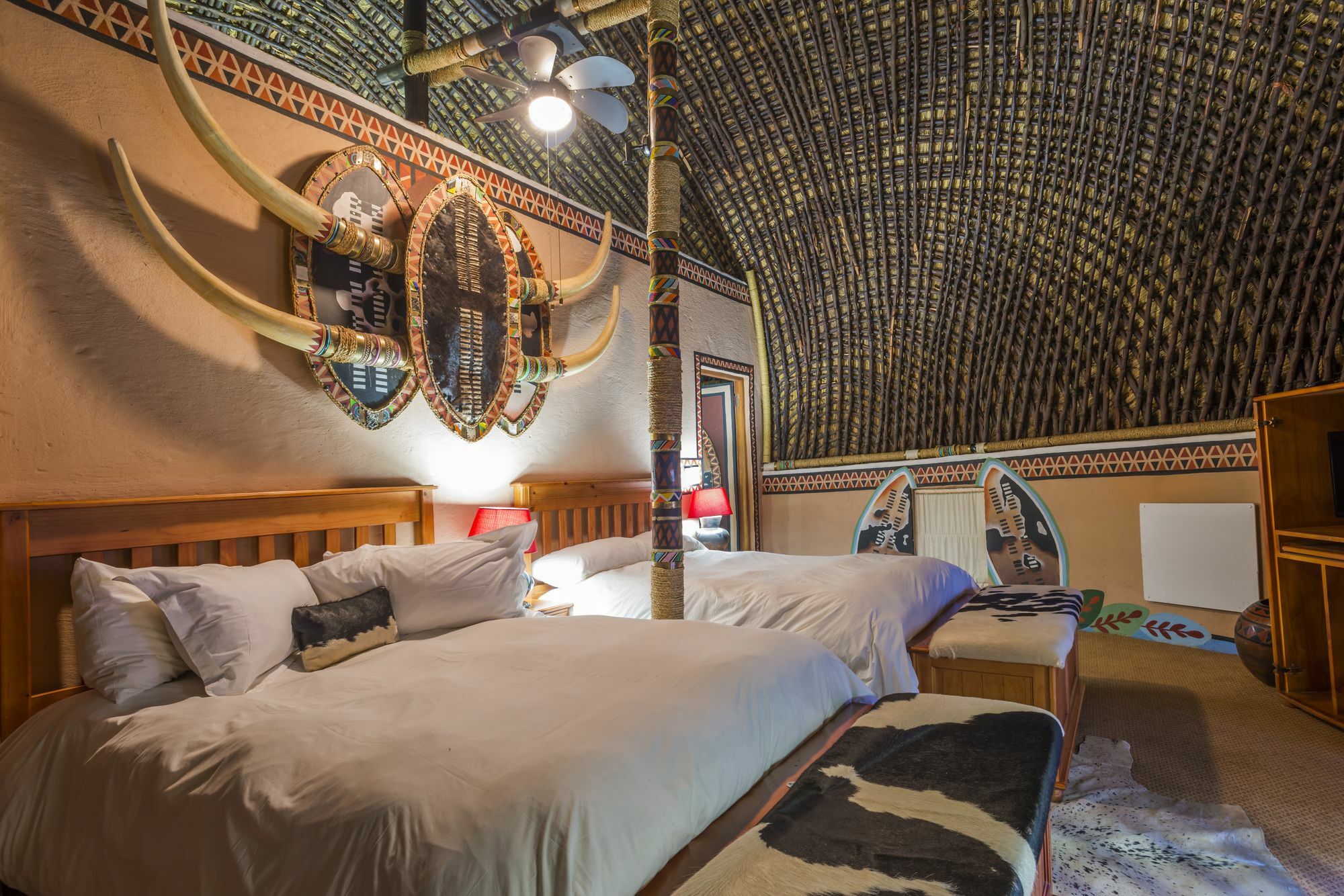 Aha Lesedi African Lodge & Cultural Village Broederstroom Exteriér fotografie