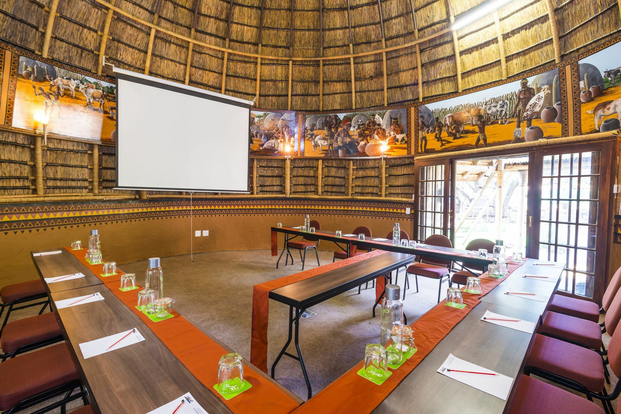 Aha Lesedi African Lodge & Cultural Village Broederstroom Exteriér fotografie