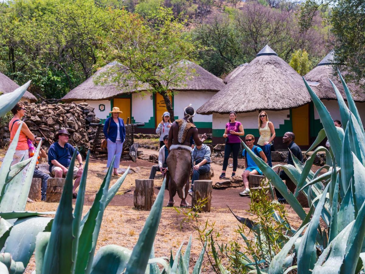 Aha Lesedi African Lodge & Cultural Village Broederstroom Exteriér fotografie