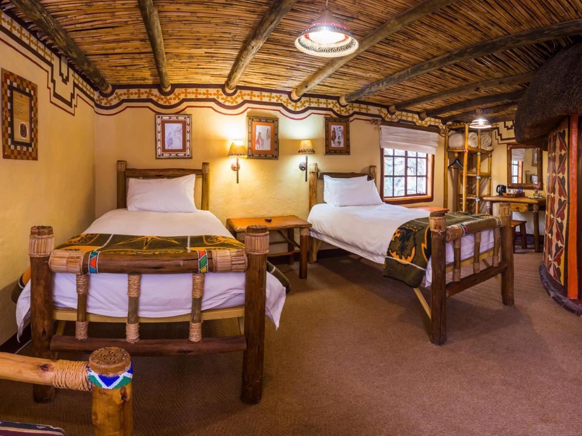 Aha Lesedi African Lodge & Cultural Village Broederstroom Exteriér fotografie