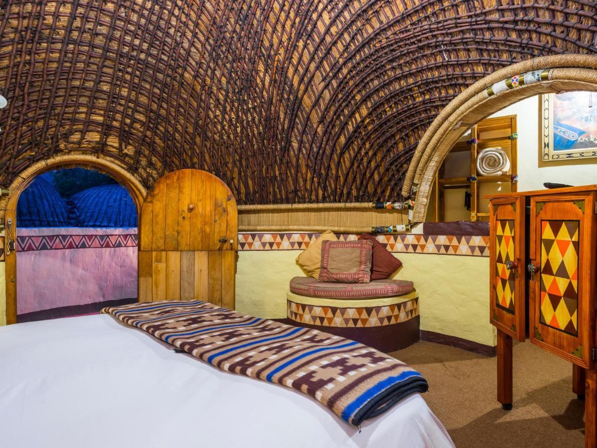 Aha Lesedi African Lodge & Cultural Village Broederstroom Exteriér fotografie