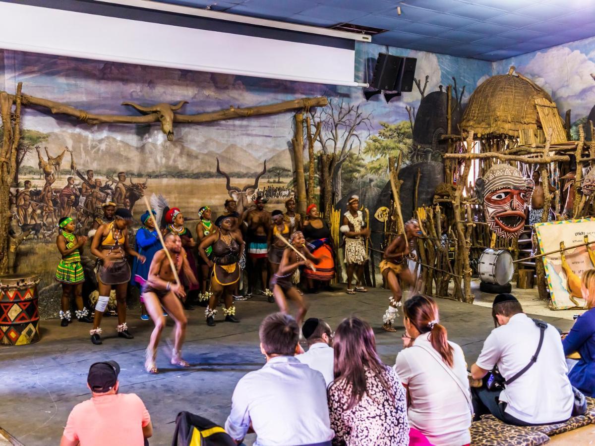 Aha Lesedi African Lodge & Cultural Village Broederstroom Exteriér fotografie